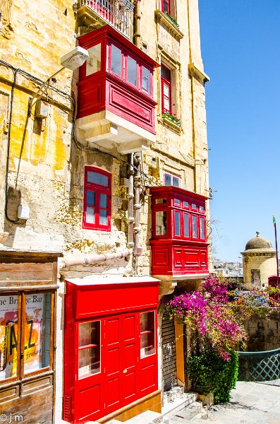 La Valette Bow window5.jpg